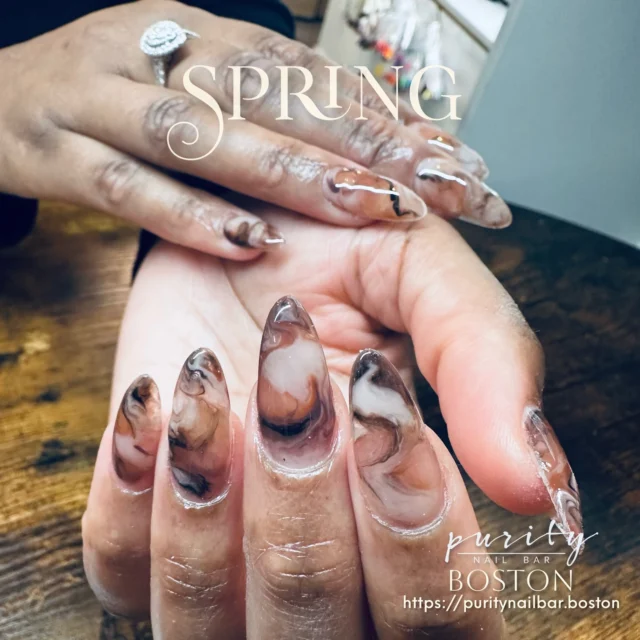 Swirls of brown, cream, and soft neutrals 🤎✨
This marble set is giving natural luxury.
Would you try this look?
▫️ ▫️ #PurityNailBar #NailsByJohn #BostonNails #BostonNailTech #bostoncollege